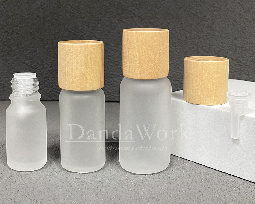 DB-T霧面磨砂玻璃瓶.精油瓶+配件M(實木蓋)10.20.30ml 封面